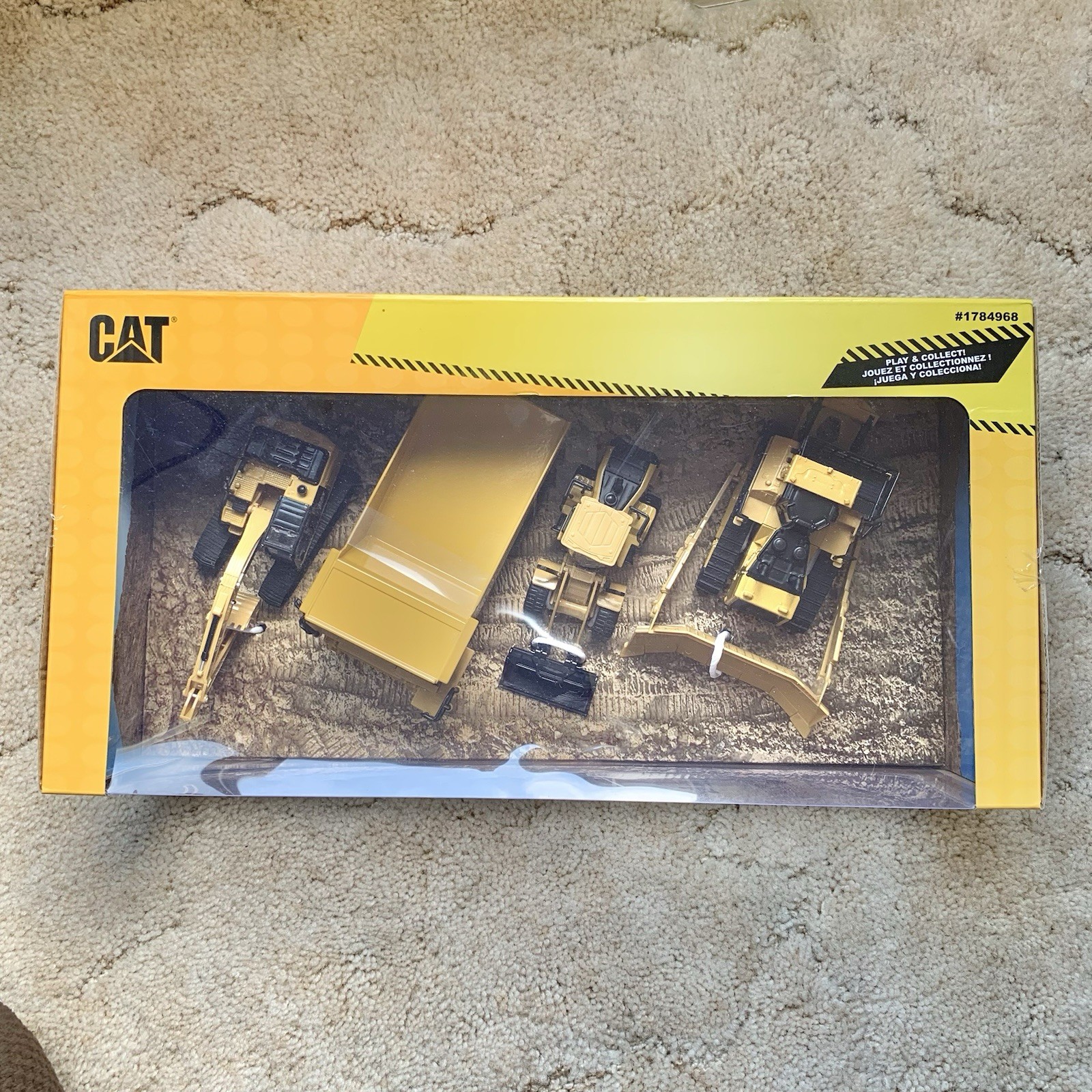 NEW Diecast Masters CAT Construction Vehicles Set of 4 Scale 1:64