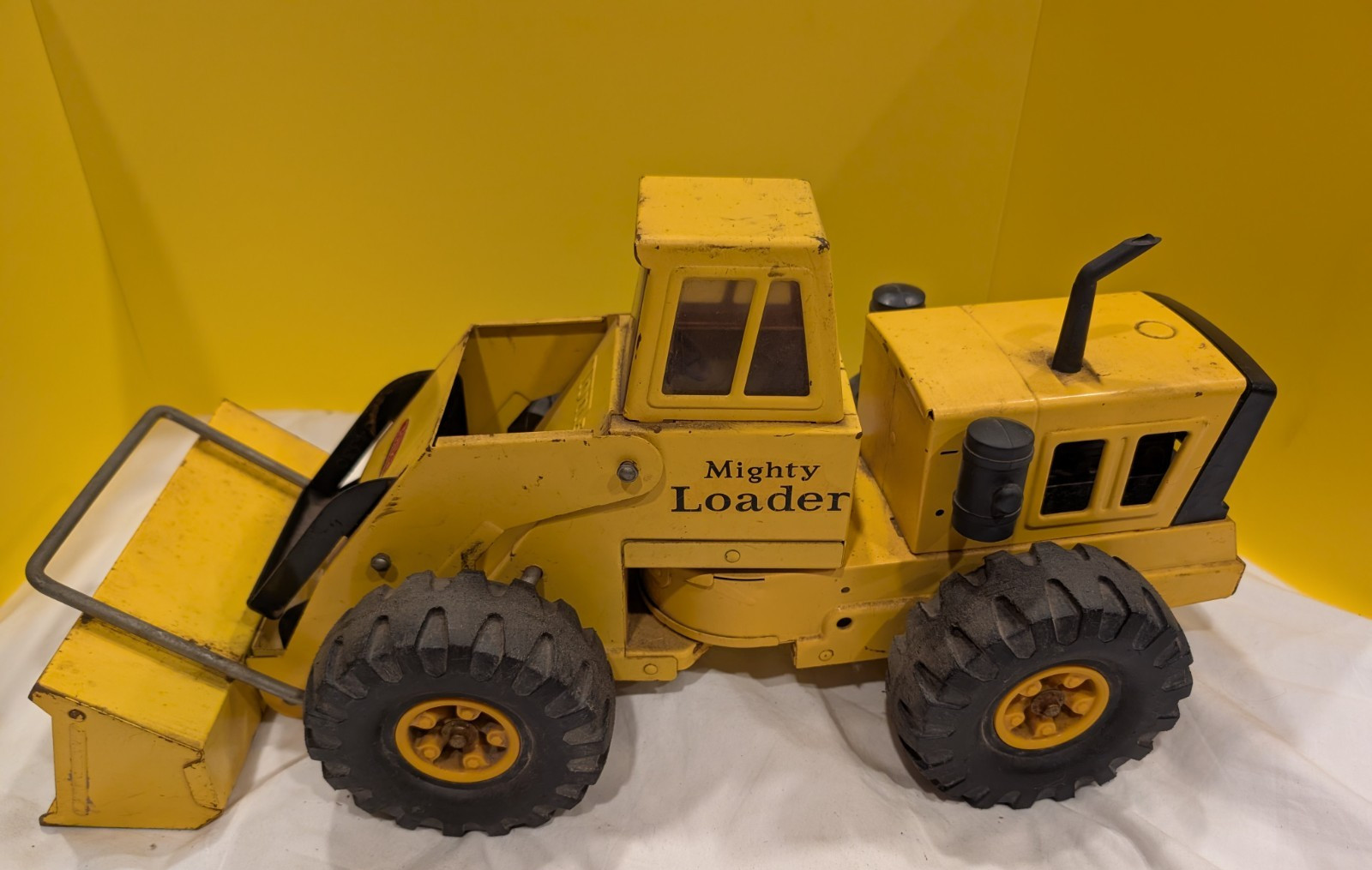 Vintage Yellow 1960s 20″ Tonka Pressed Steel Mighty Loader 54310 WORKING