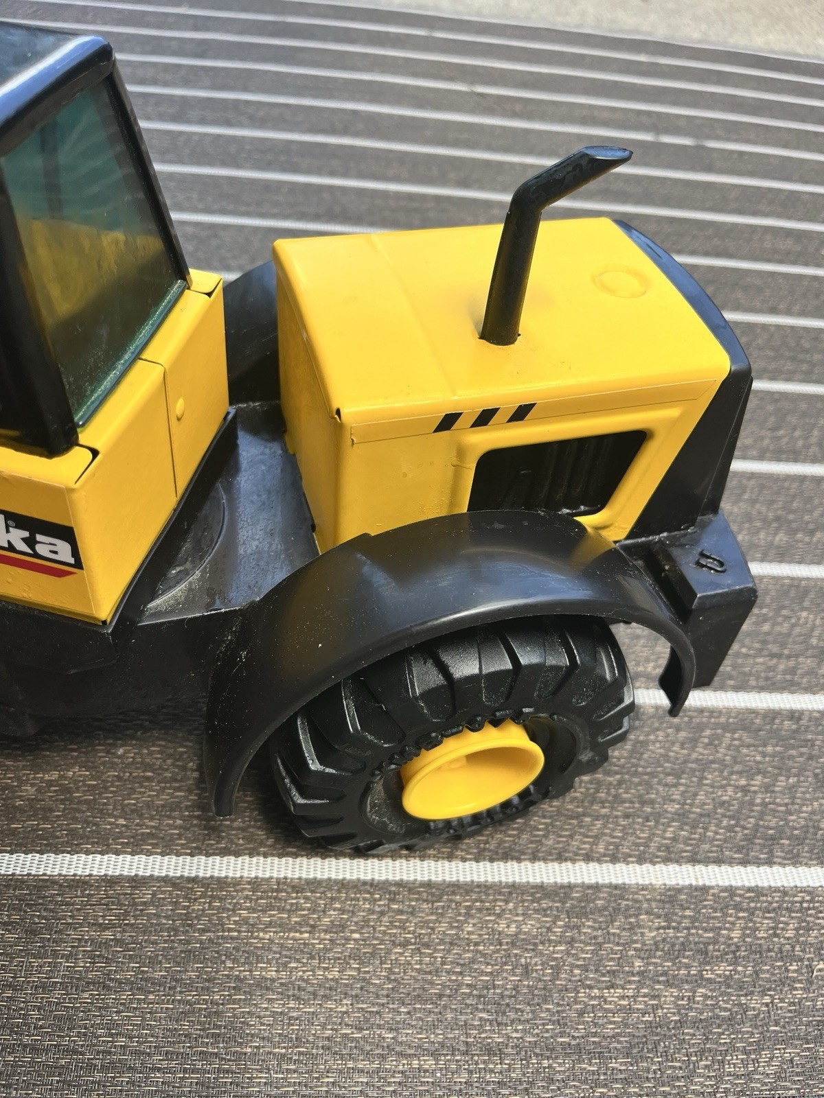 Tonka Steel Classics Front Loader 952 Steel Construction Vehicle Toy