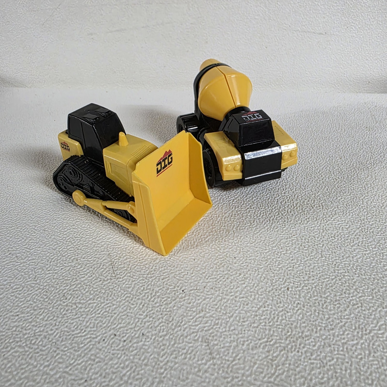 Maxx Action Construction Series Bulldozer and Cement Truck Plastic DIG lot of 2