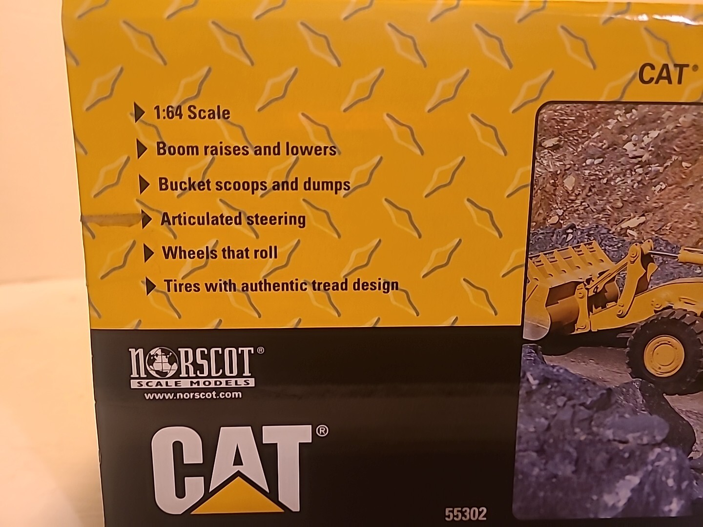 NEW NORSCOT CAT 988G WHEEL LOADER DIE CAST REPLICA 1:64 #55302 FACTORY SEALED