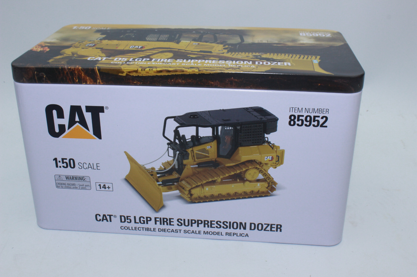 Diecast Masters 85952 CAT Caterpillar D5 LGP Fire Fighter Firefighting 1:50