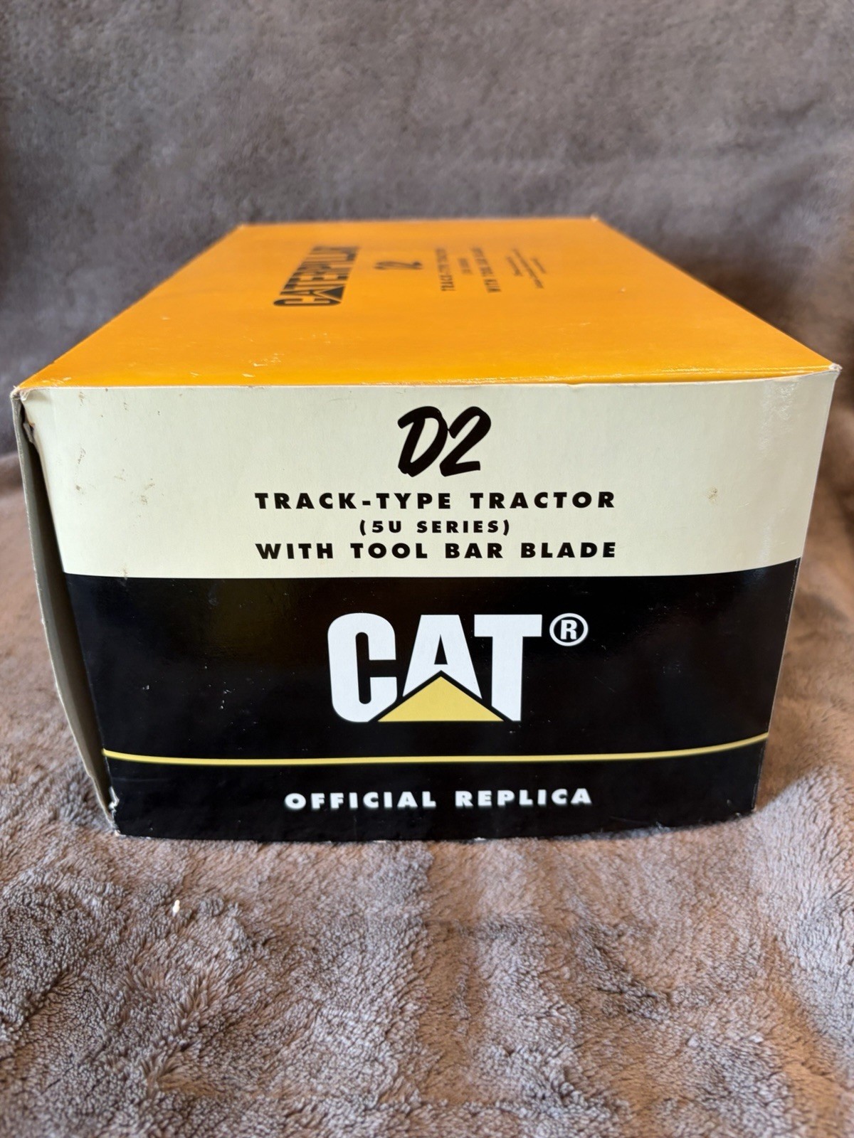 Caterpillar Cat D2 Dozer with Tool Bar Blade – SpecCast 1:16 Scale #CUST782 New