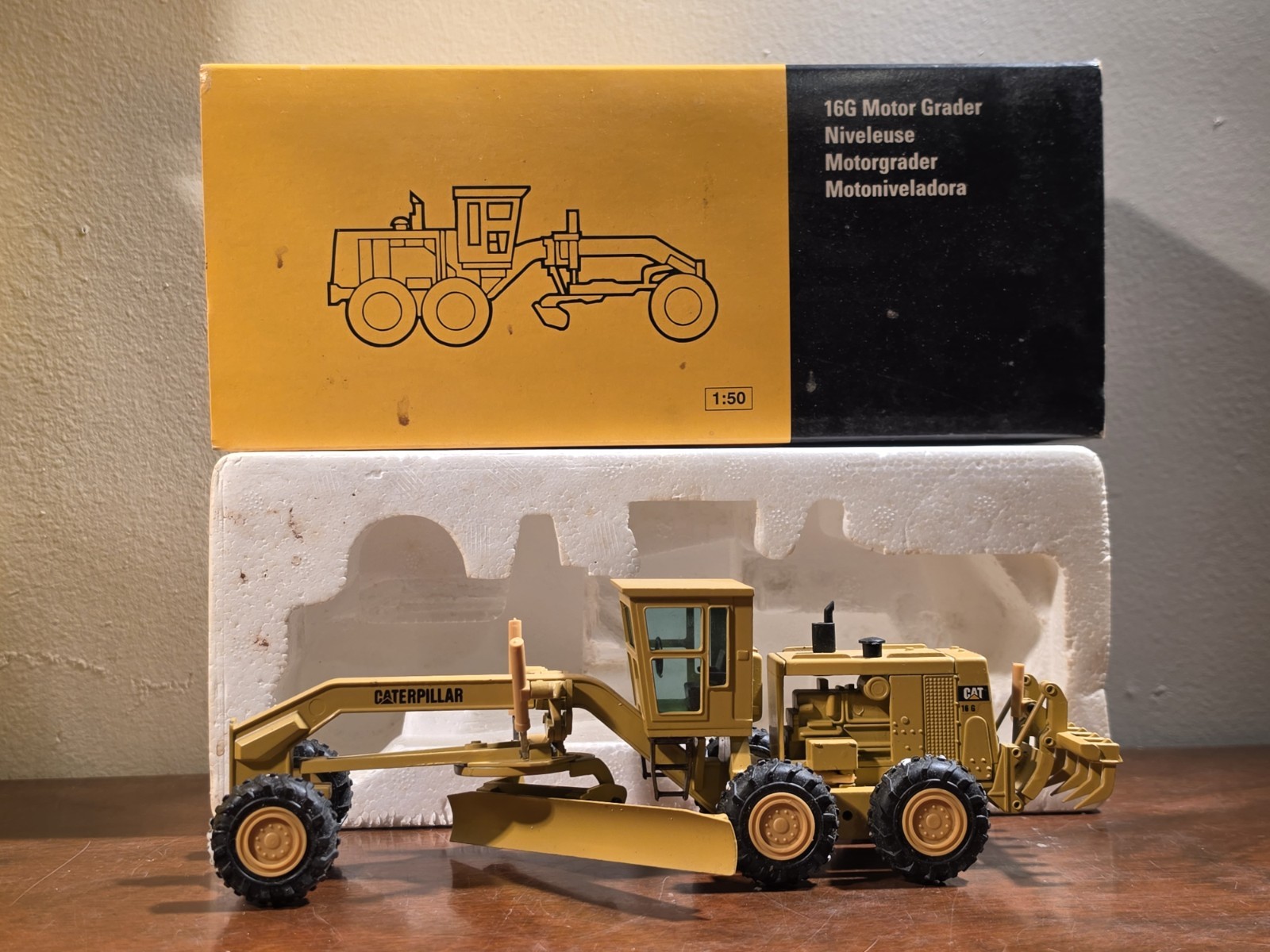 NZG 387 Caterpillar Diecast CAT 16G Motor Grader 1/50 SCALE LIMITED EDITION #194
