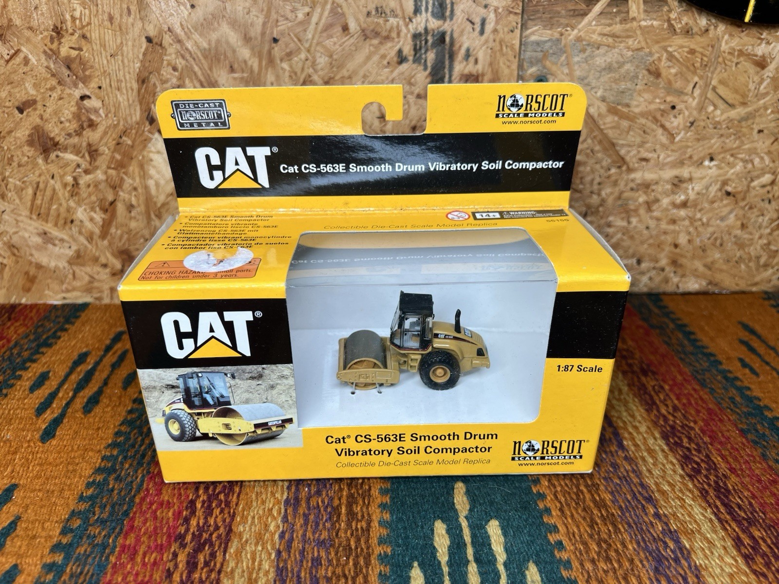 CAT CS-563E Smooth Drum Vibratory Soil Compactor Diecast 1:87 Scale Norscot NEW