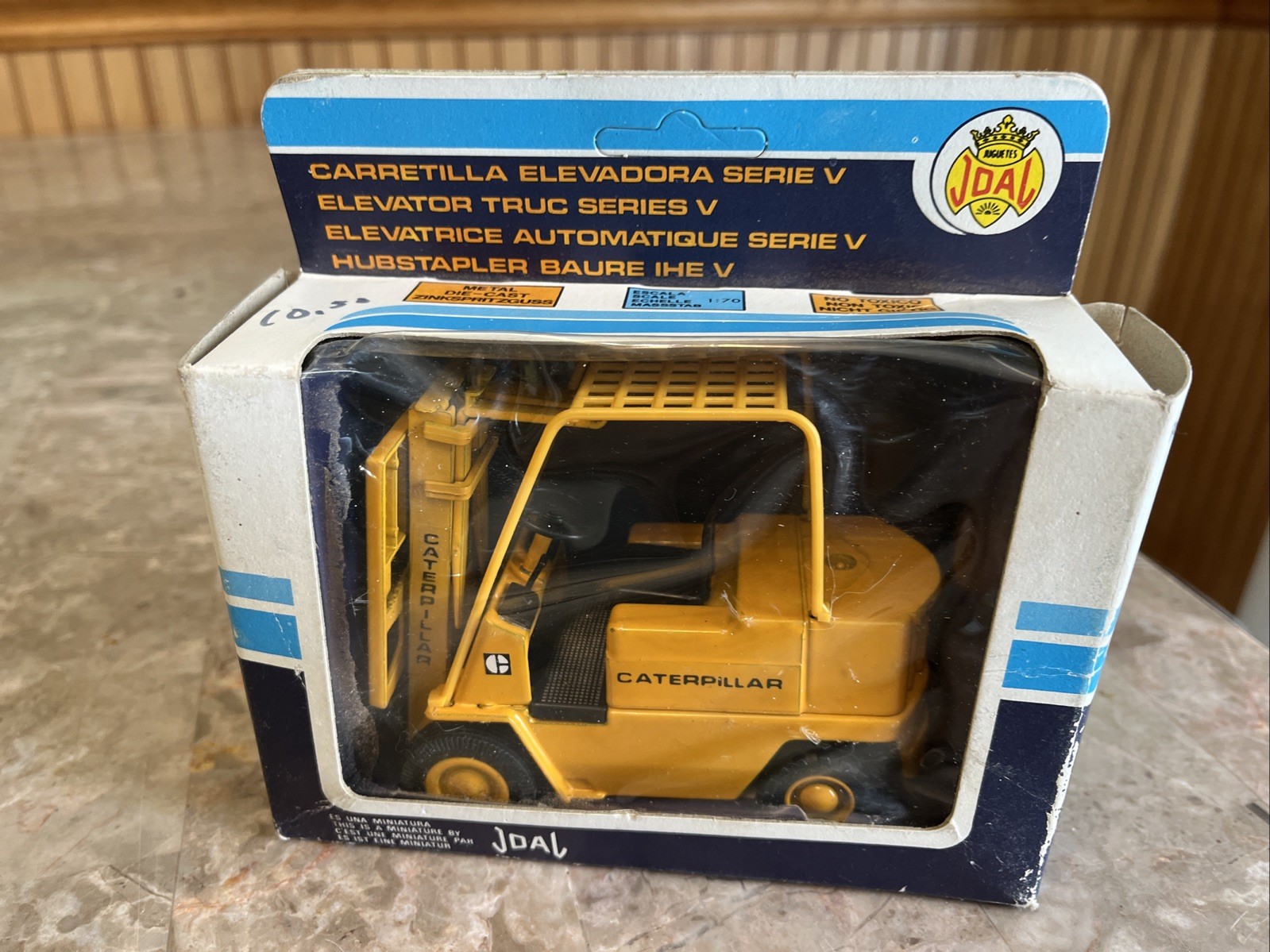Joal 1/70 Caterpillar Fork Lift Truck, Stk# 215 Made In Spain Vintage Elevator
