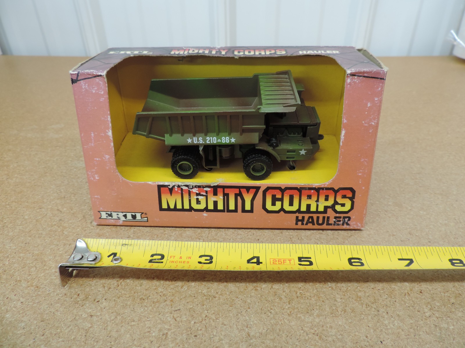 ERTL Mighty Corps Dump Truck Hauler 1/64 toy construction cat diecast B17Z