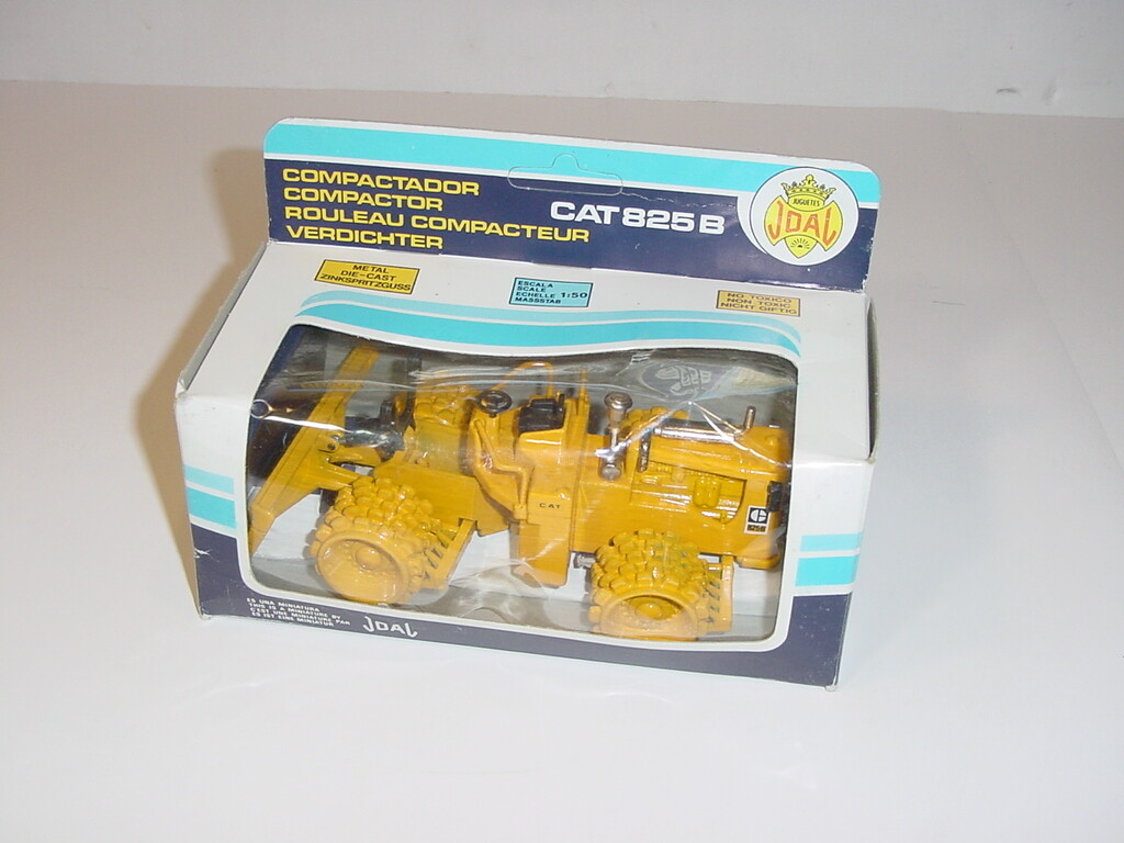 1/50 CAT 825B Compactador by JOAL NIB!