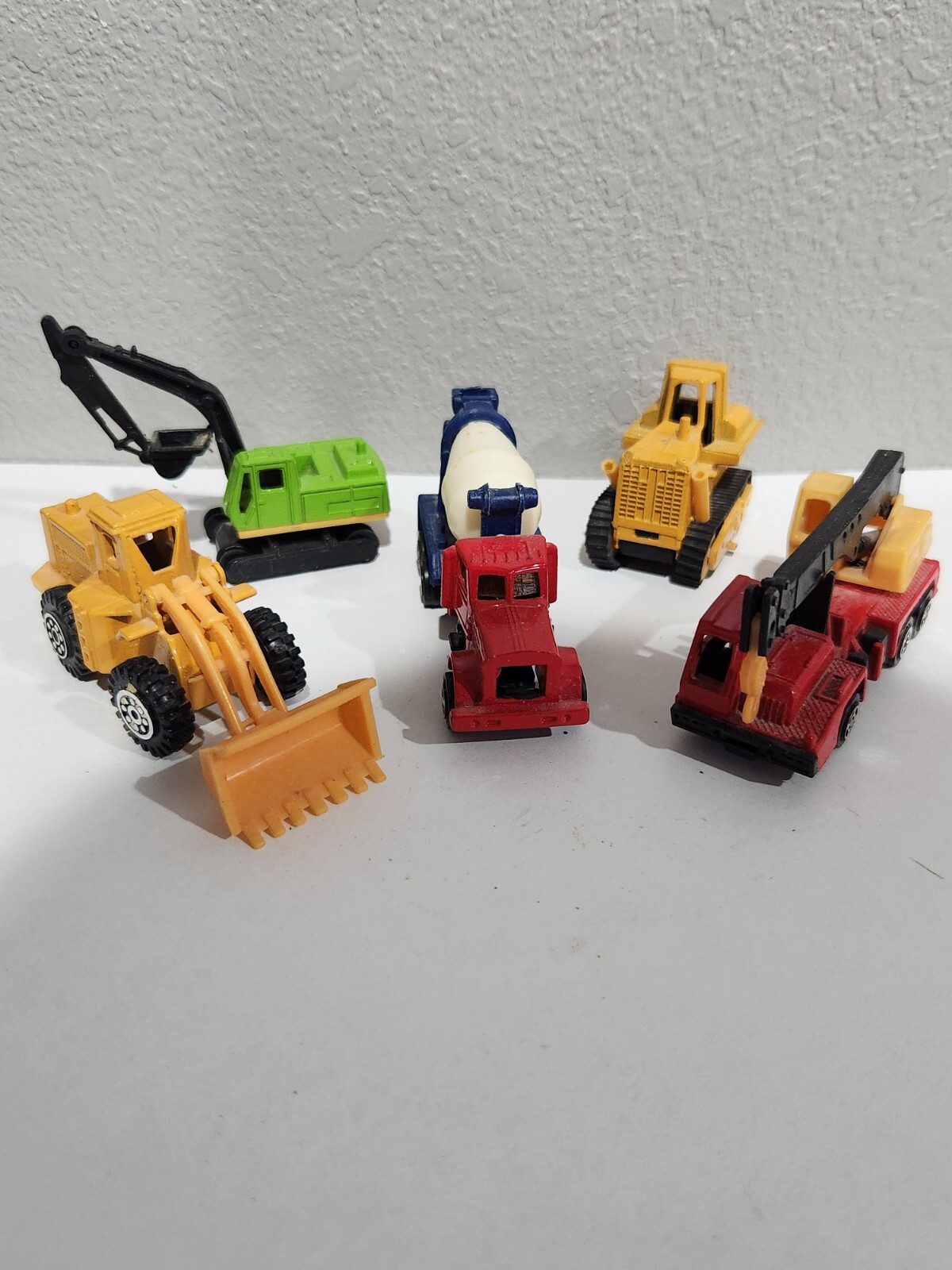 Construction Toys Vintage Lot 1/64 Crane, Dozer, Loader, Excavator, Cement Mixer