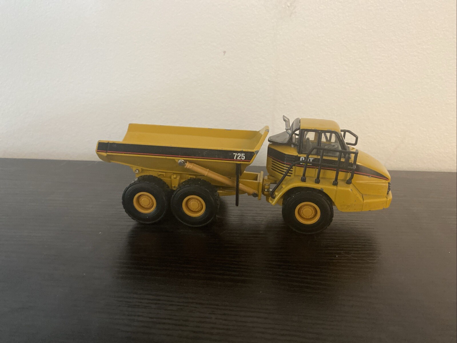 Norscot Caterpillar 725 Articulated Truck w/dump Trailer 1:50 Scale