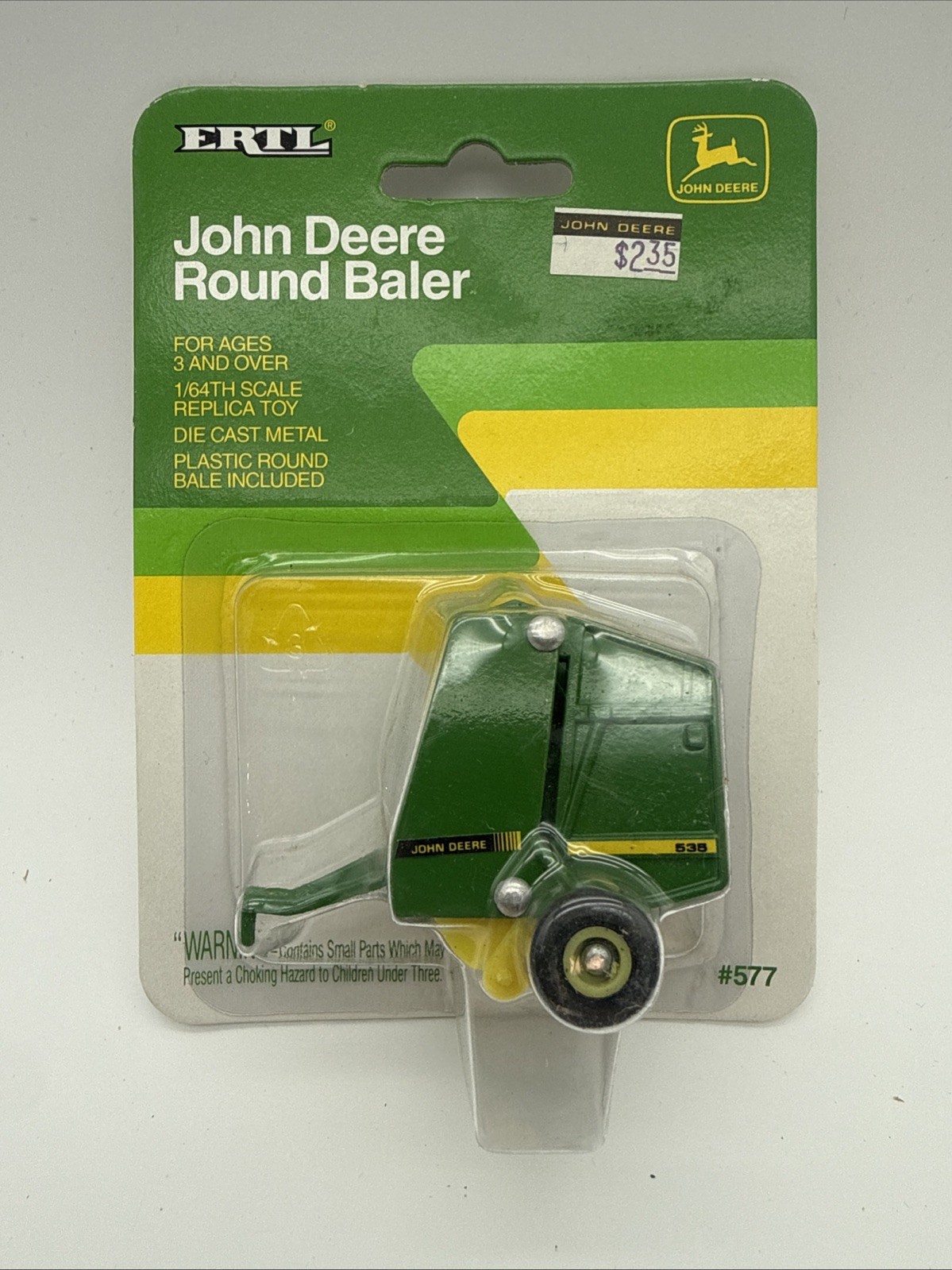 Ertl 1:64 John Deere Round Baler with Bale New on Card #577*