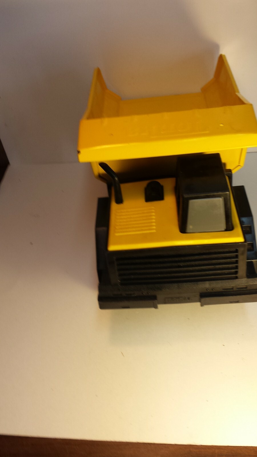 Tonka Metal Bed Dump Truck XMB -975 Appx 16″ L 7 3/4 W 10 1/4H