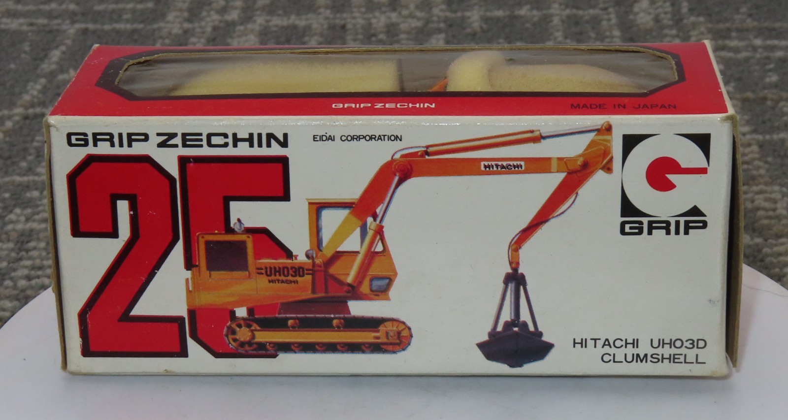 GRIP Zechin 25 Hitachi UH030 Tracked Loader 1:70 Scale in Original Box Japan