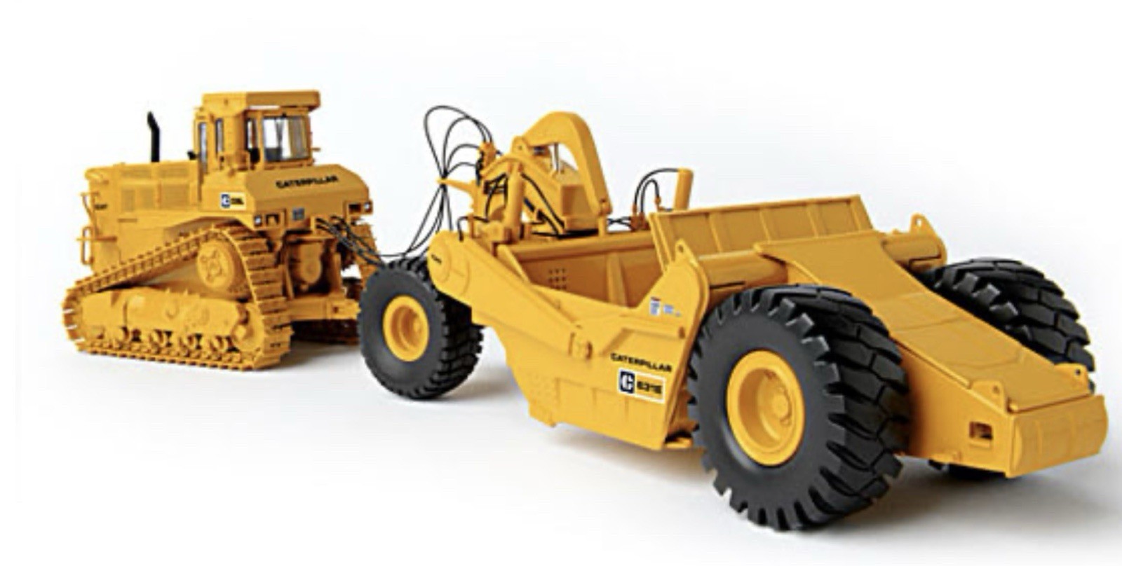 Caterpillar Cat D9L with 631E Towed Scraper – CCM 1:48 Brand New