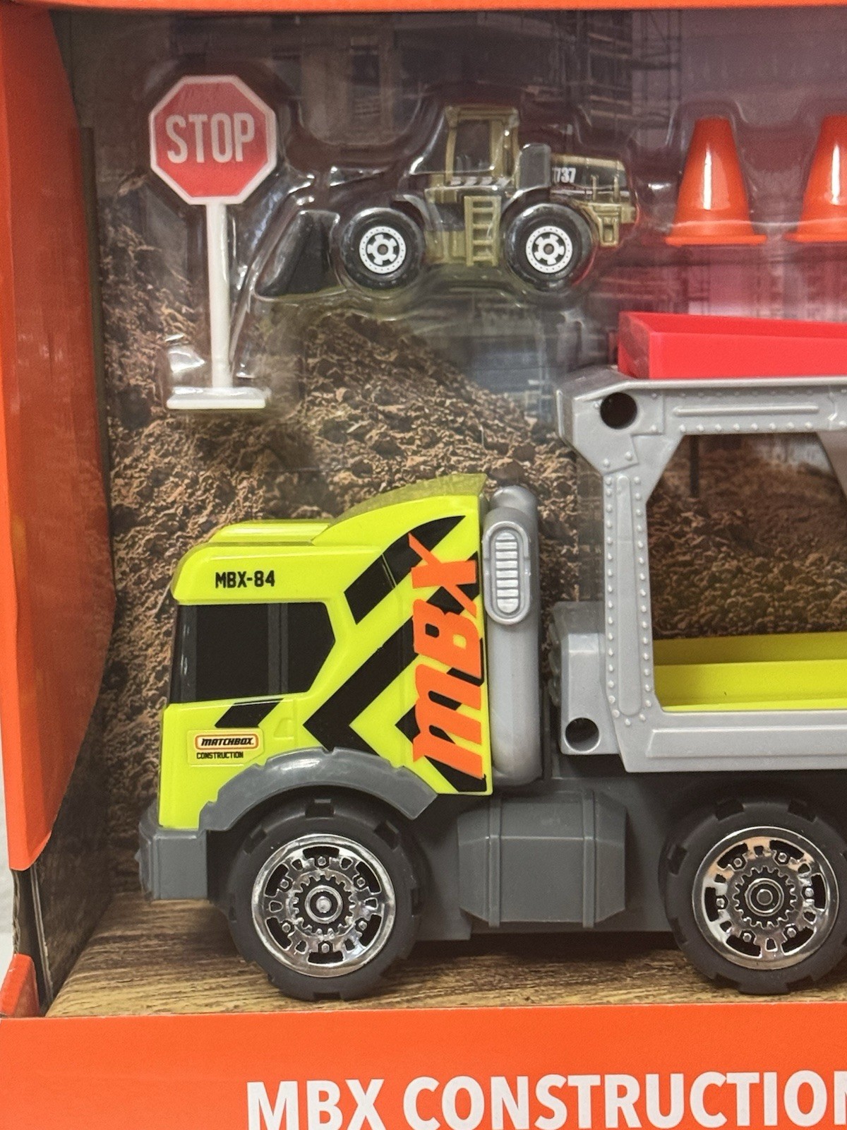 Matchbox MBX Construction Hauler Set w/5 Pack MBX Construction II Cars New