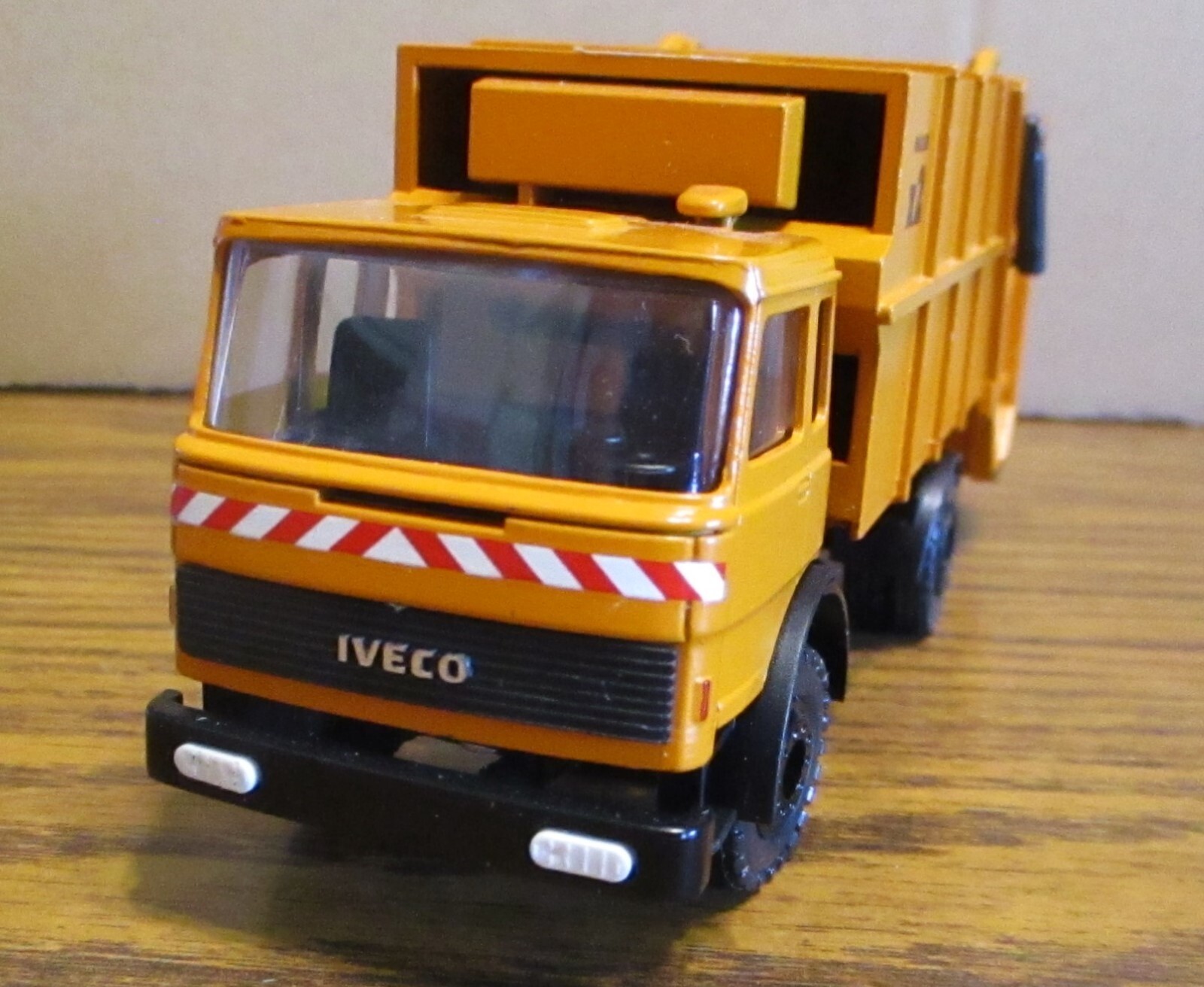 Rare Conrad 3239 IVECO Haller X2 Garbage Trash Truck Toy 1/50 Rear Load Die Cast