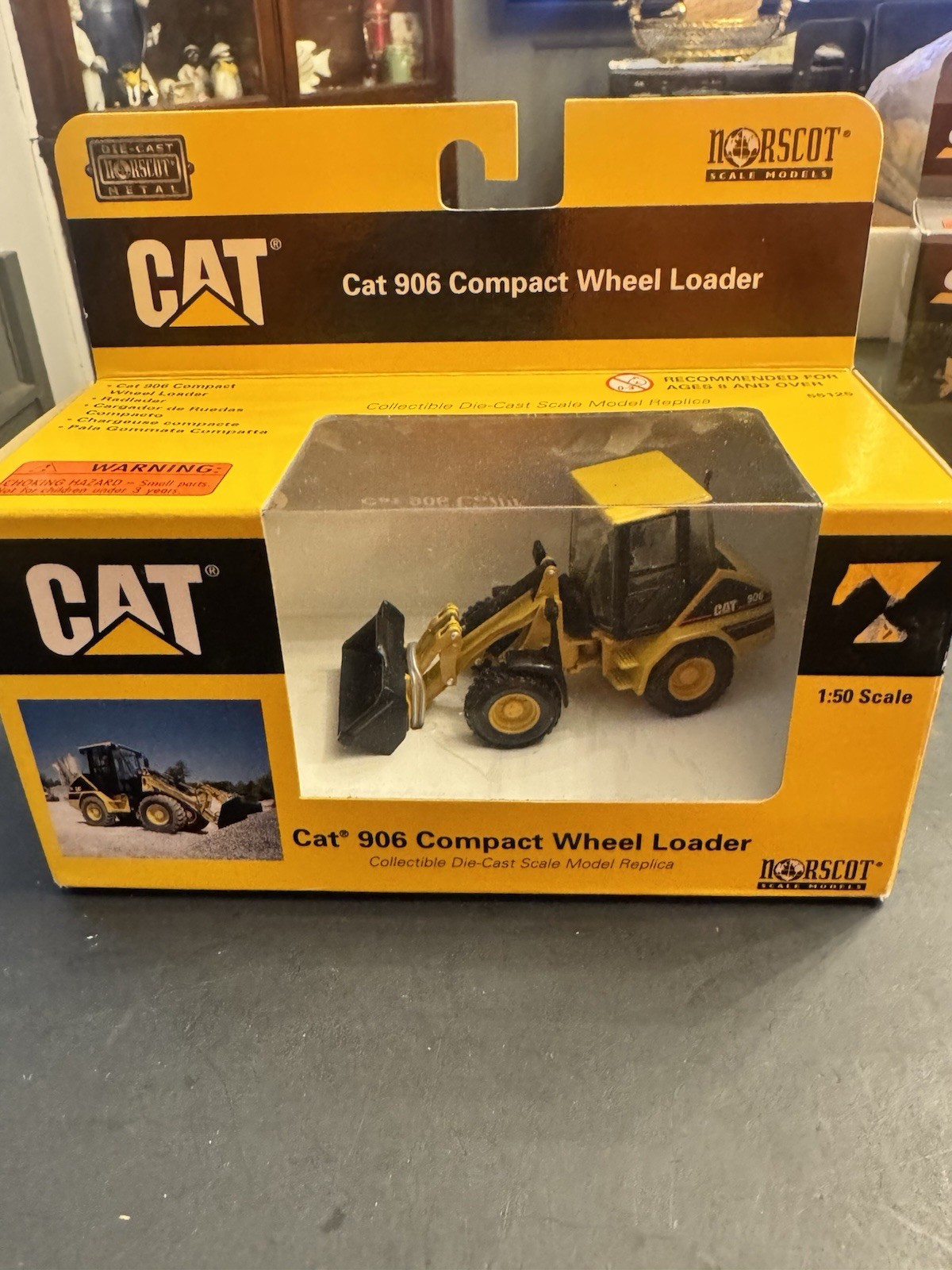 Norscot 1:50 Cat 906 Compact Wheel Loader 55125 New