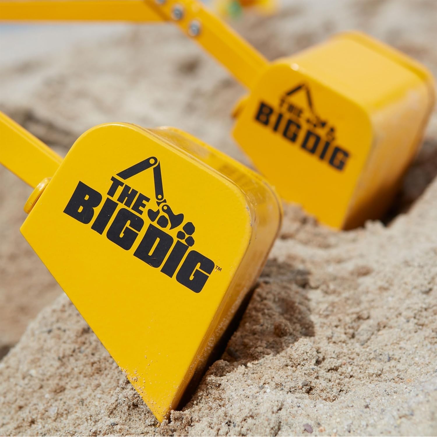 Children’s Excavator Ride – Beach and Playground Fun