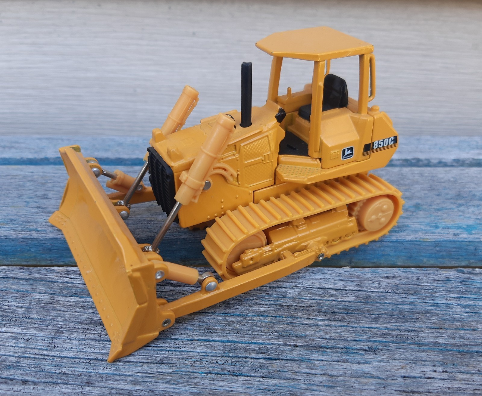 John Deere 850C Bull Dozer ERTL 1:50 Scale Diecast Model Crawler JD Die Cast