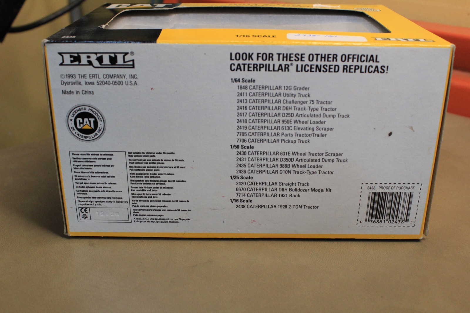 ERTL Caterpillar 2-Ton Track-Type Tractor 1:16 Scale Die Cast 2438