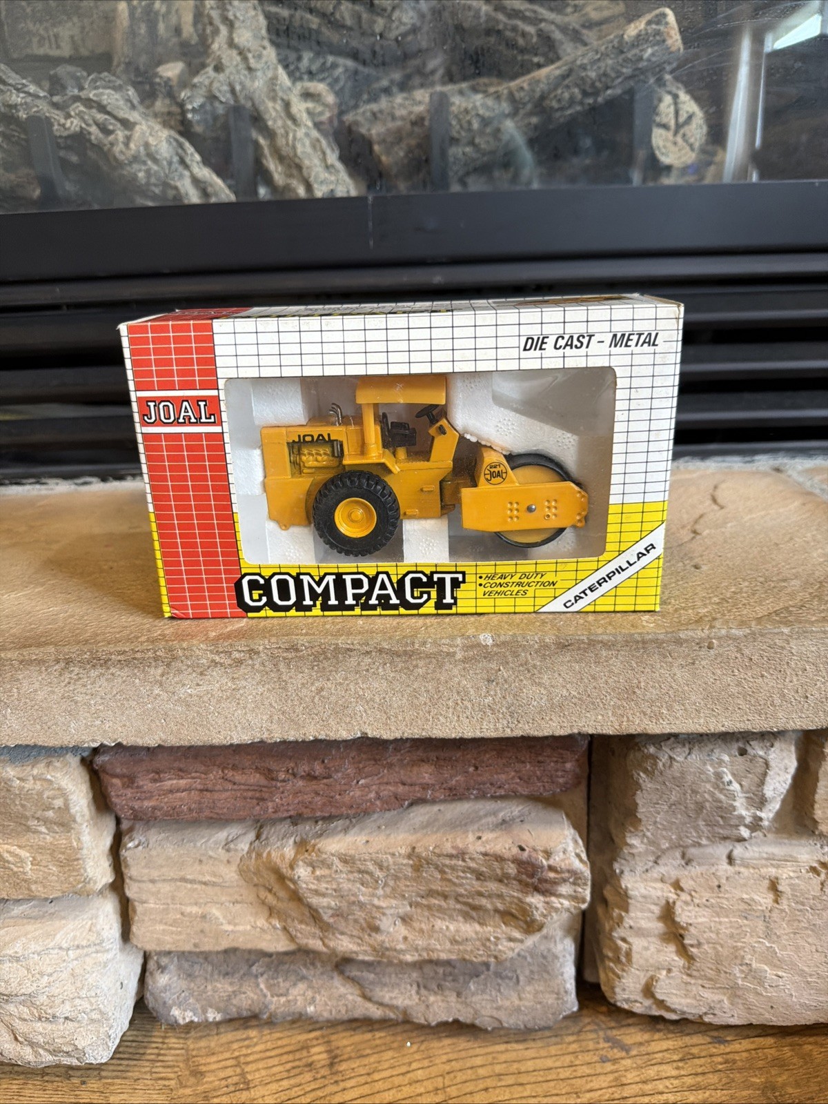 Joal CATERPILLAR #221 STEAM ROLLER 1/50 Scale Diecast NEW