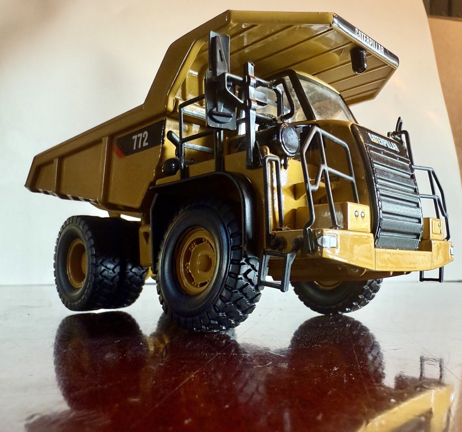 Caterpillar Cat 772 Off-Highway Dump Truck – Norscot 1:50 Scale Model #55147