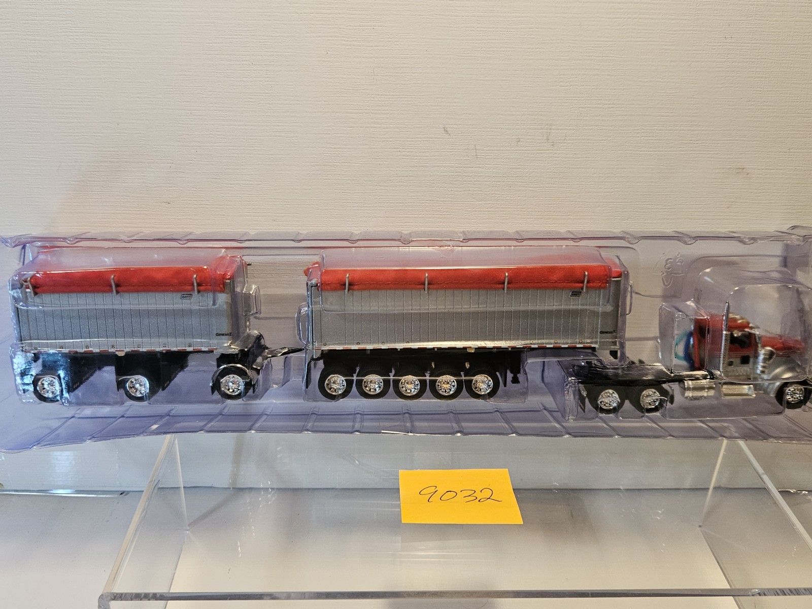 NIB DCP Viper Red/Silver Kenworth W900L w/ 31ft & 20ft End Dump Trailers 60-1632