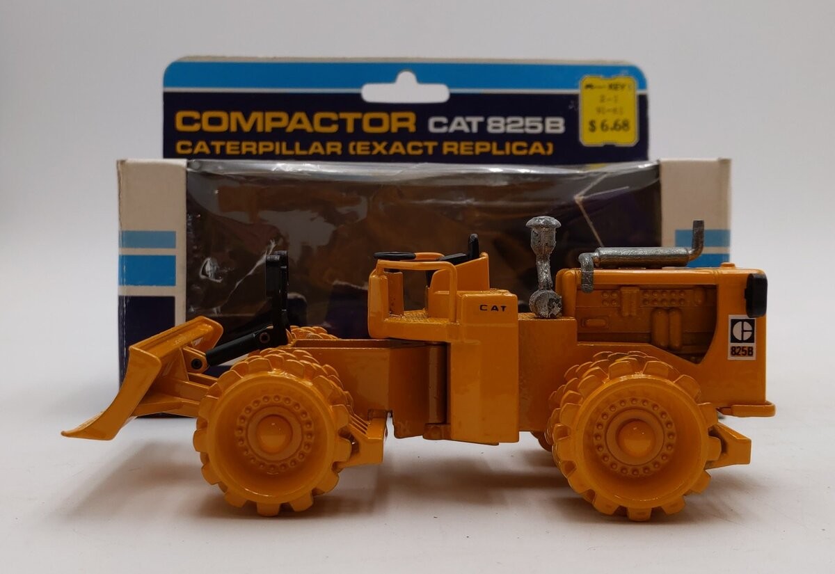 Joal 1:50 Scale Diecast Caterpillar CAT 825B Compactor EX/Box