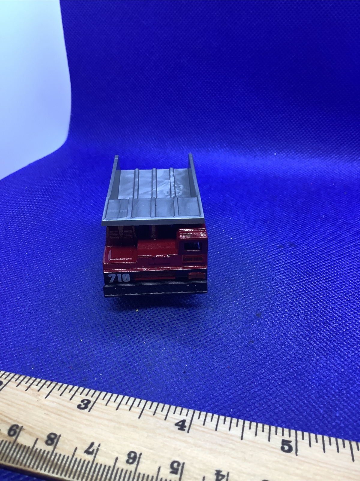 2010 Matchbox “Construction” (Faun) Dump Truck RED / J CONSTRUCTION / MINT