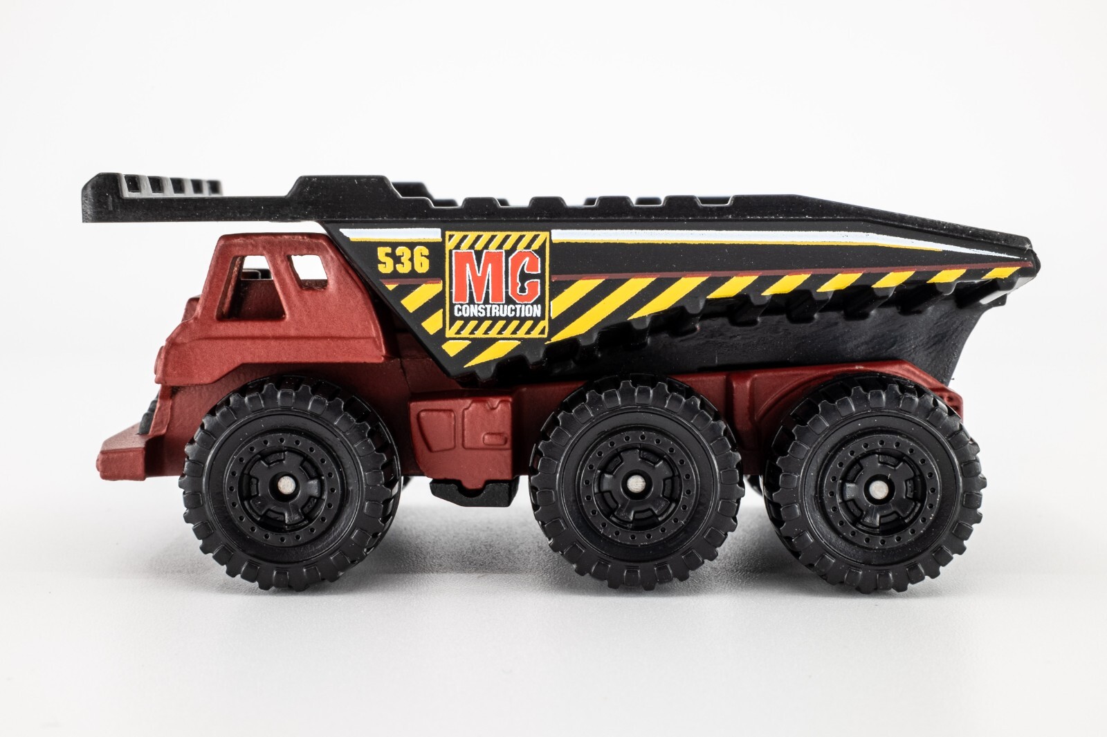 2019 Matchbox “Construction” 3-Axle Dump Truck™ RED | MBX PILLBOX LOGO | MINT