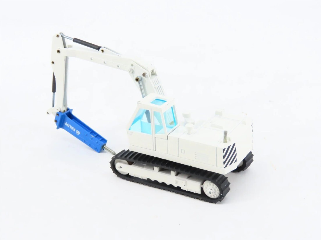 Eder R835 Excavator with Krupp Hammer – NZG 1:50 Scale Diecast Model #247