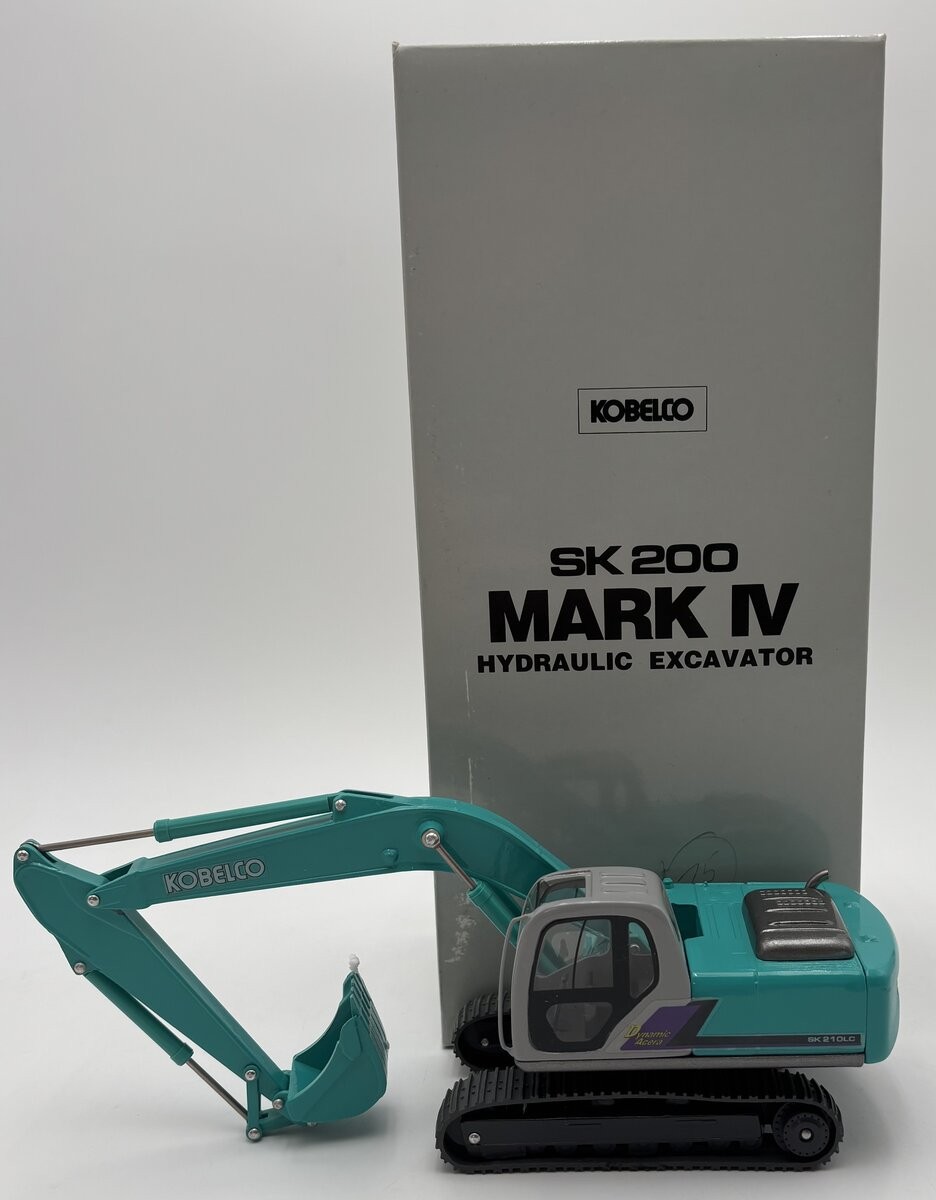 Kobe Steel 1:40 Kobelco Dynamic Acera SK 210LC Mark IV Hydraulic Excavator LN