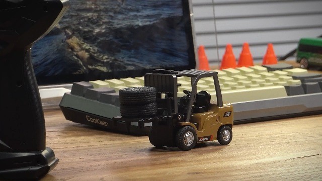 1/64 RC Forklift Toy 8CH Mini Remote Control Truck 2-in-1 Lift & Hook Kids 4+