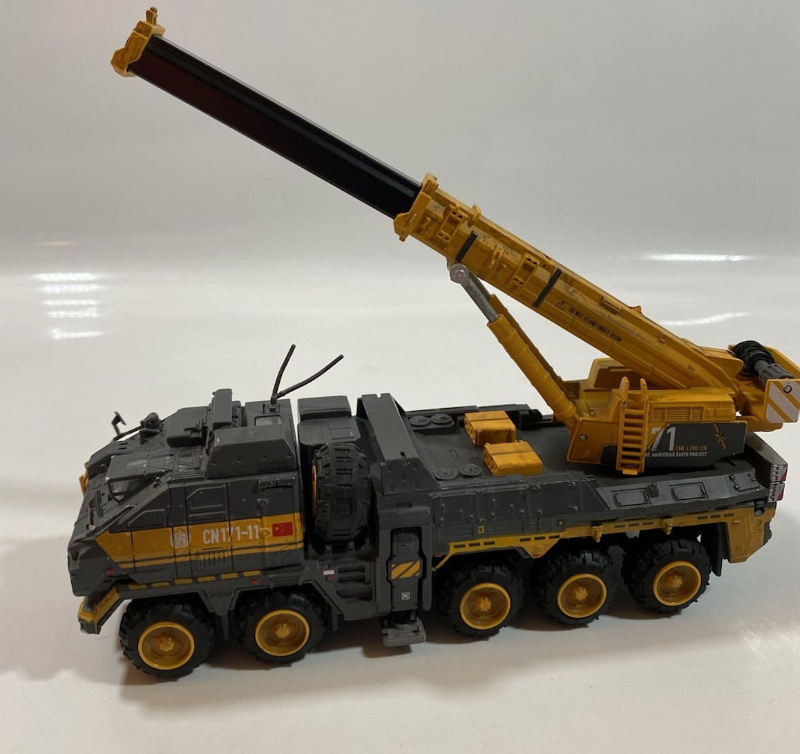 KDW 1:120 Wandering Earth CN171-11 Engineering Truck Crane Die-Cast Crane Model
