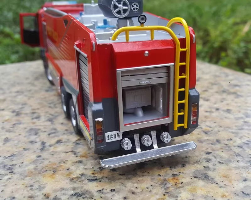 1/50 Scale Mercedes-Benz ACTROS China JieDa Foam City Fire Truck Diecast Model