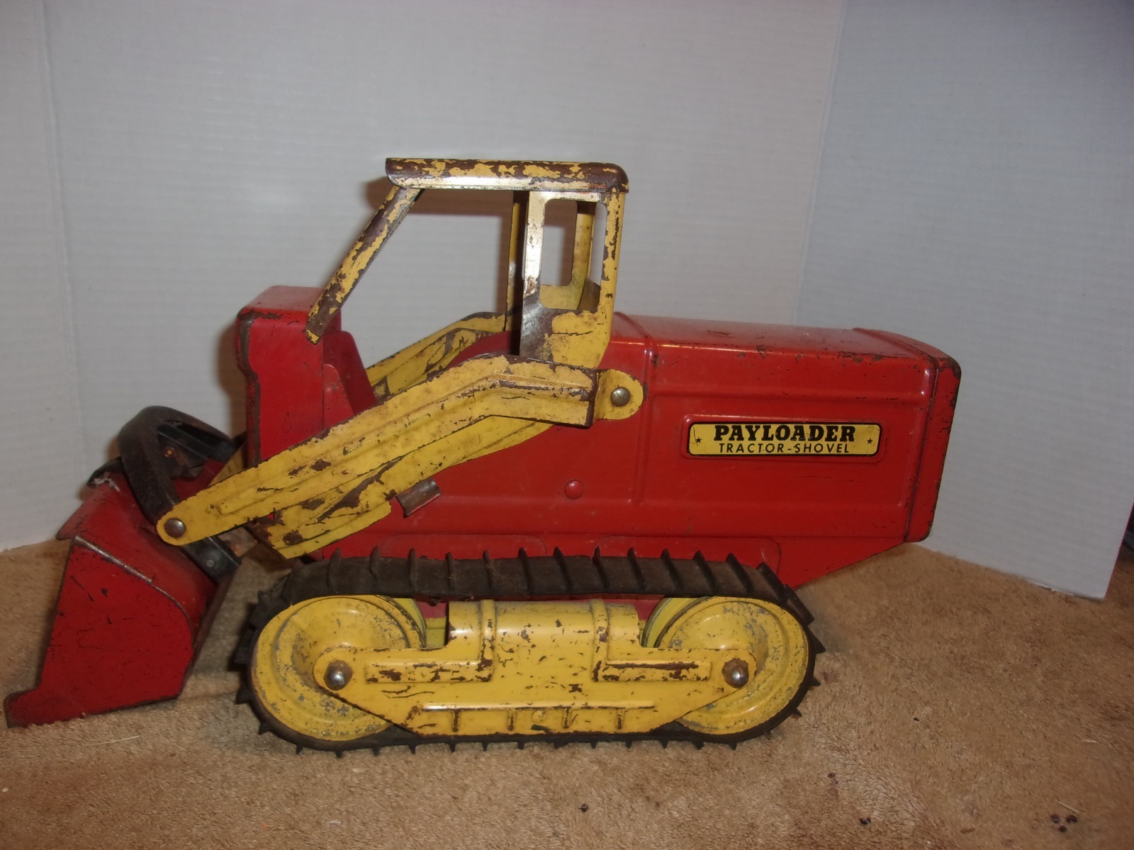 Nylint #3100 Hough Payloader Tractor-Shovel ‘50s
