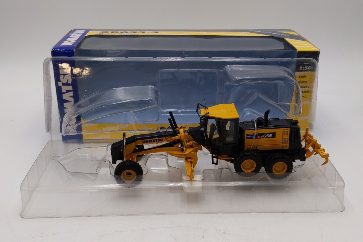 Komatsu 1:50 Scale Diecast Construction Machinery Miniature GD655-6 Motor Grader