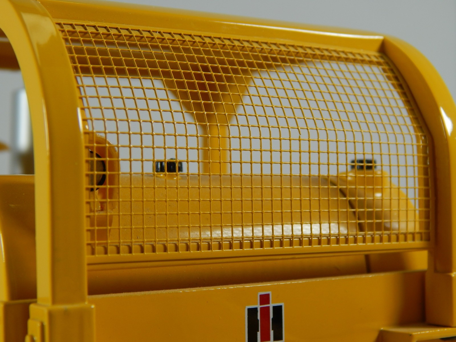 First Gear 1/25 Scale IH TD-25 Dozer with Ripper – Free Shipping.