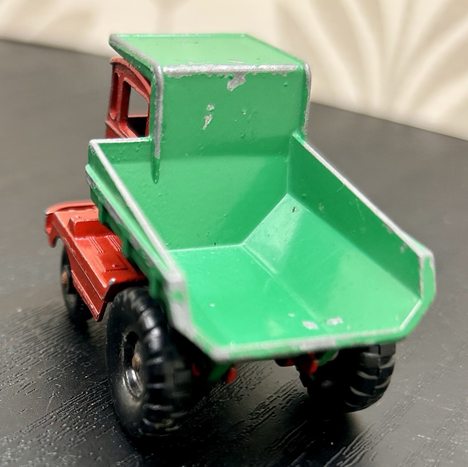 Lesney Matchbox Laing Dump Truck Diecast Green/Red/Black Made in England