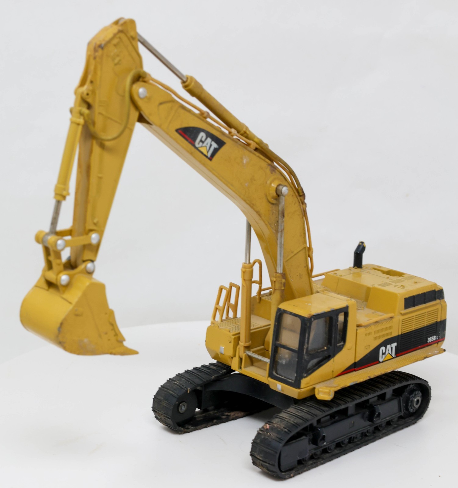 Preowned Norscot Caterpillar CAT 365BL Excavator Die-cast Model 1:50 Scale 55058