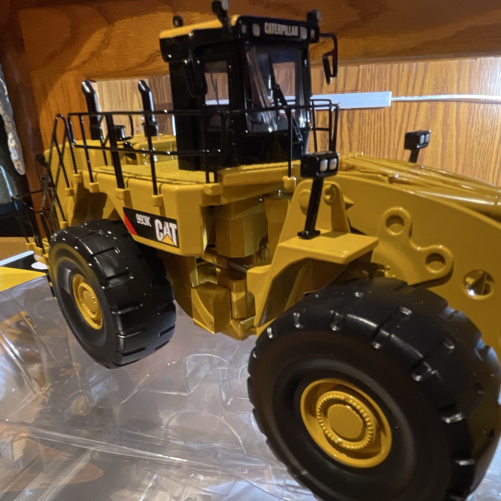 Caterpillar CAT 993K Wheel Loader Diecast Model 1:50 Yellow Black w/ Case