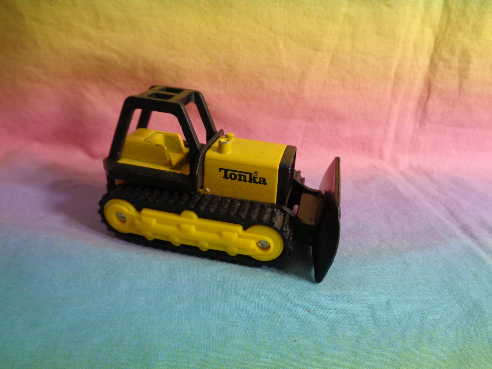 Vintage 1994 McDonald’s Tonka Yellow Bulldozer Diecast Construction Vehicle