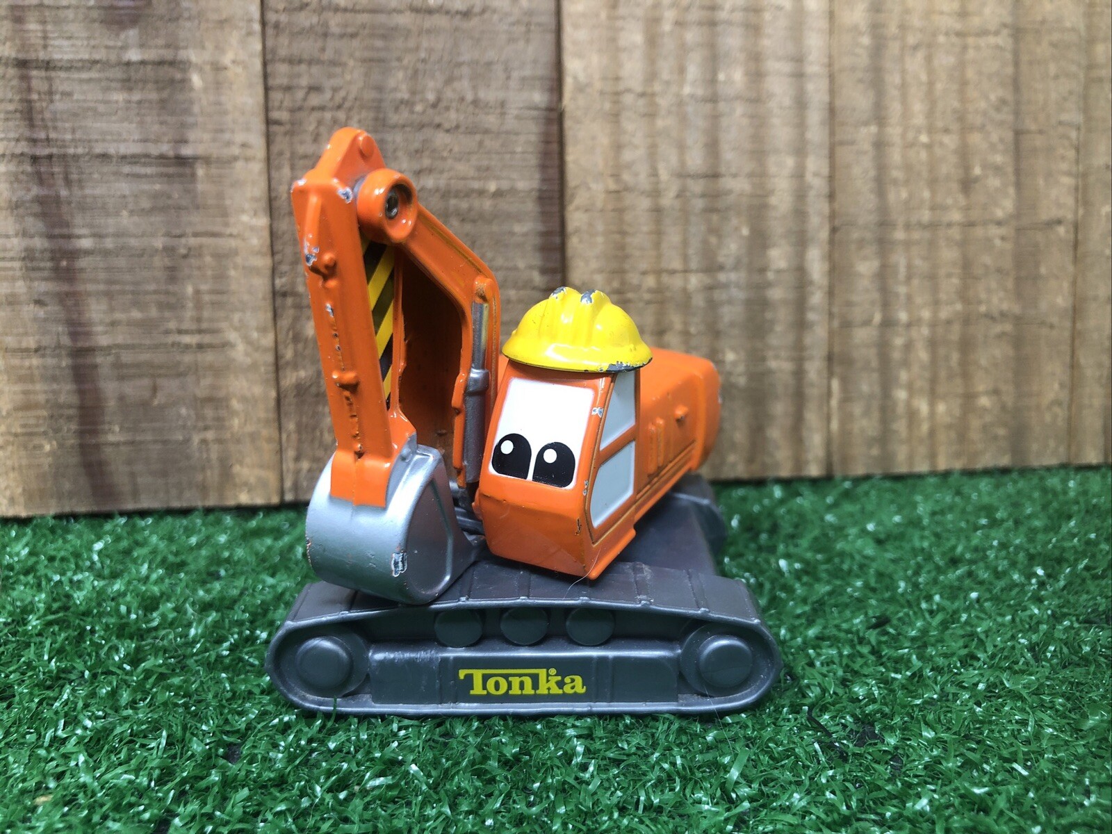 Maisto Tonka Hasbro Mighty Mini Metal 2002 Excavator Orange Digger & Yellow Hat