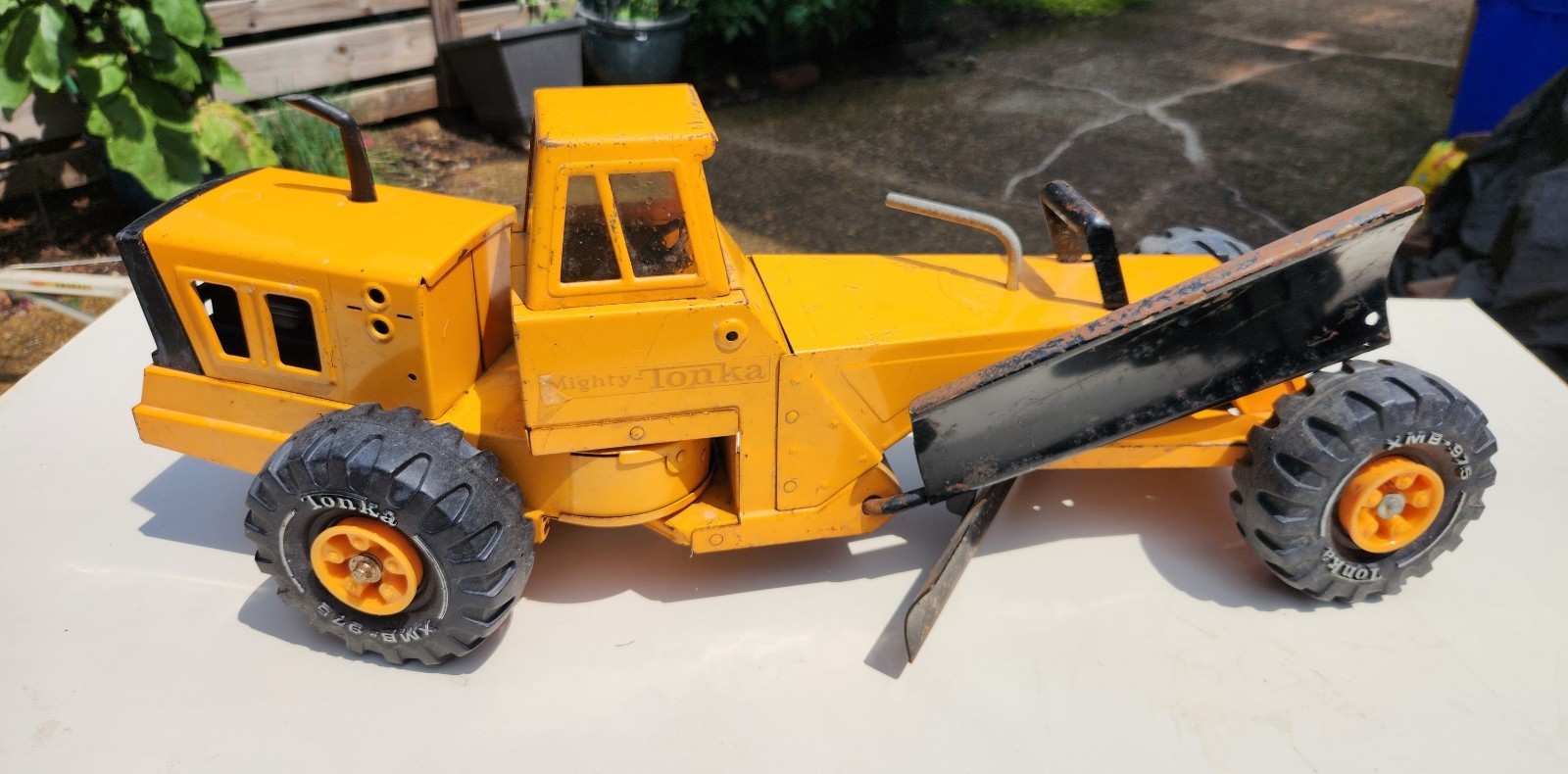 Rare Orange Mighty Tonka Road Grader Truck –