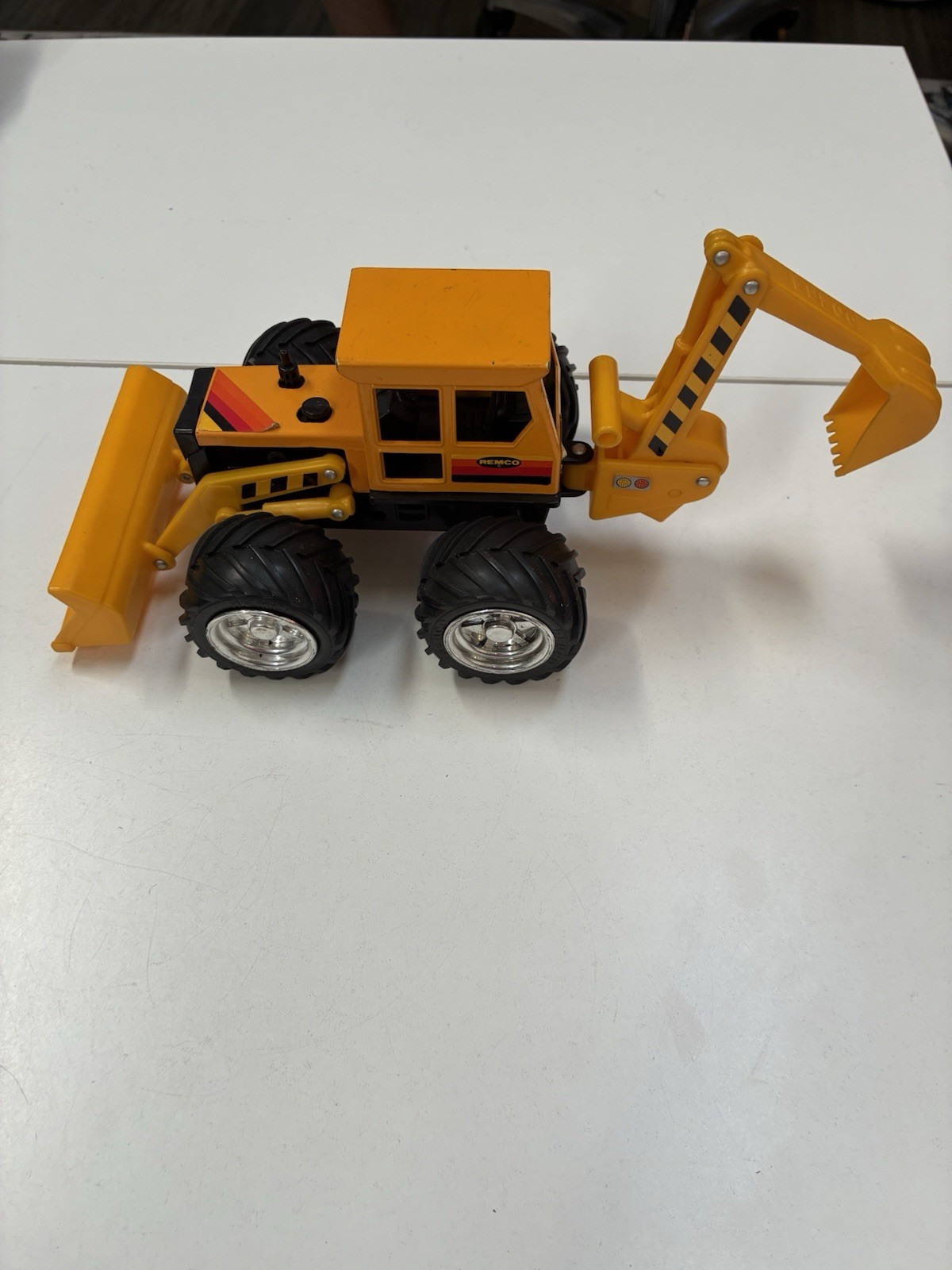 Remco Front End Loader Backhoe Construction Toy Pressed Steel Rubber Tires HK