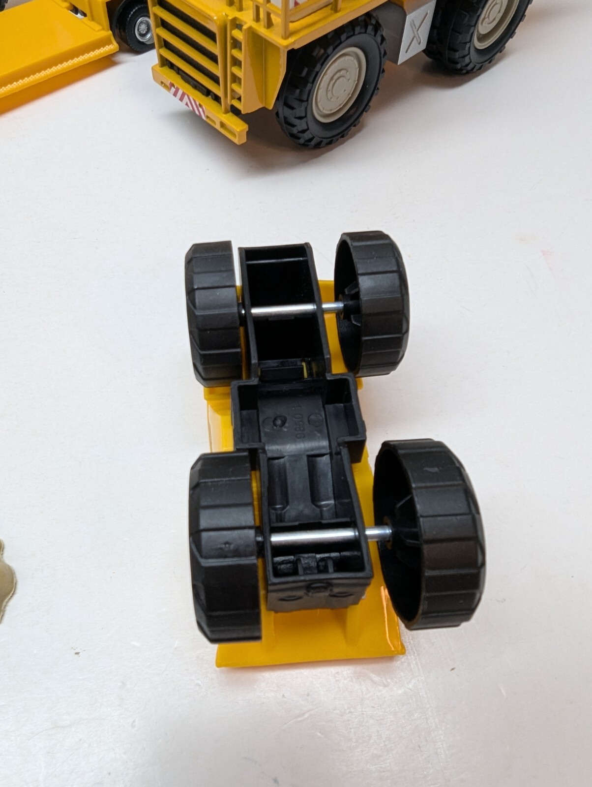 LOT OF 18 Construction Toys Trucks Men at Work Sign Rocks Steel Rolls Toy Set