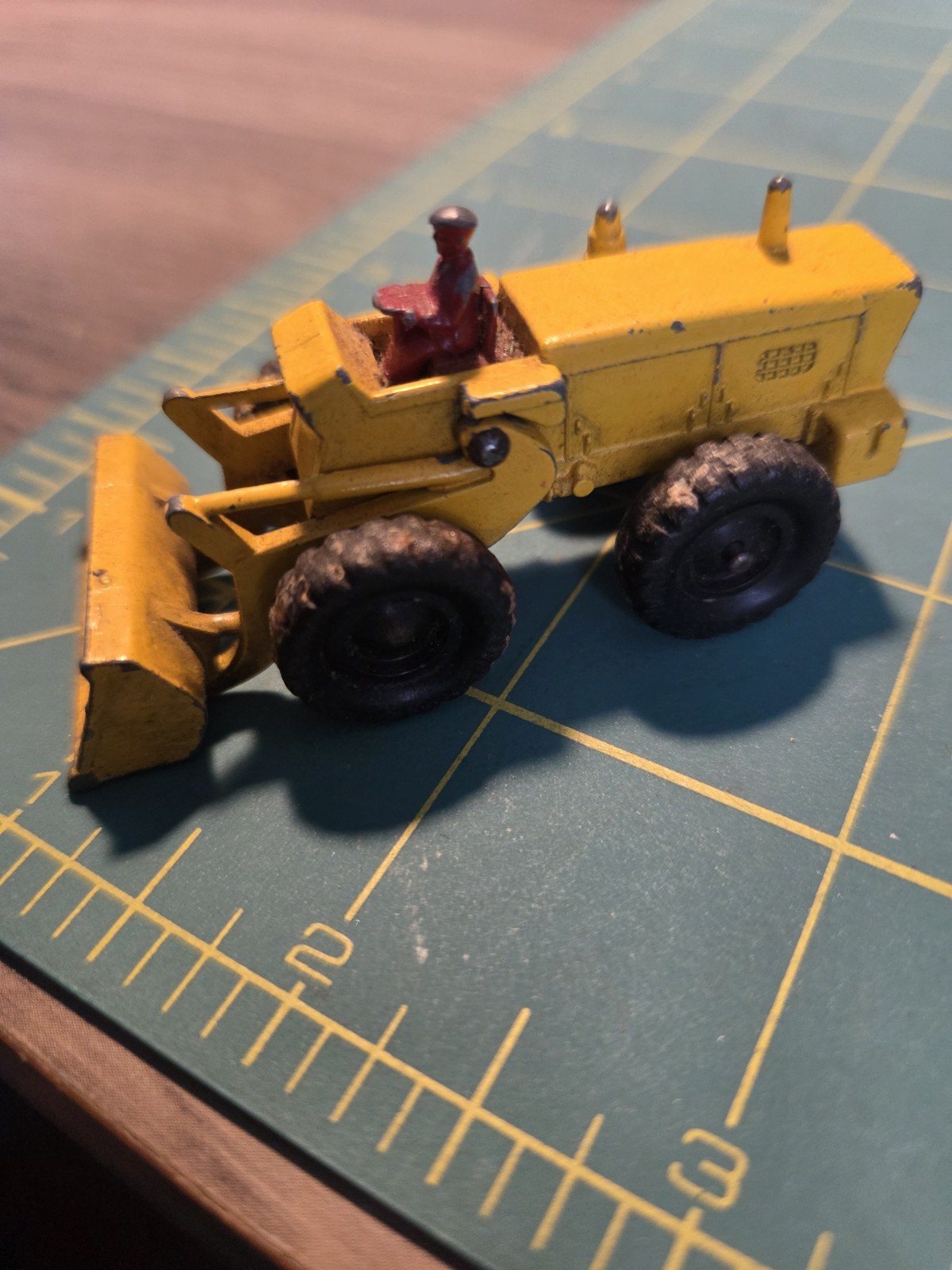 Vintage 1960s Aveling-Barford Tractor Shovel No. 43 Made In England By Lesney