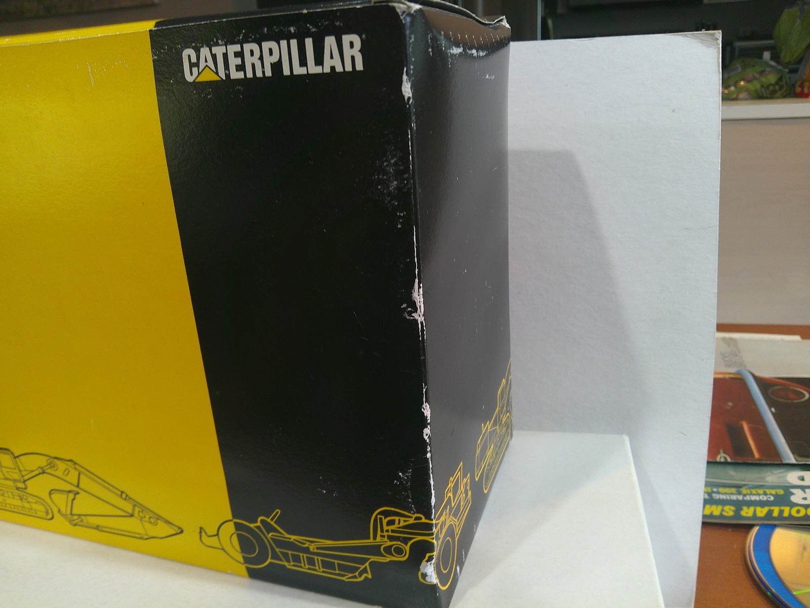 JOAL Caterpillar CAT 591 Pipelayer #224 1:50 scale Fair Box