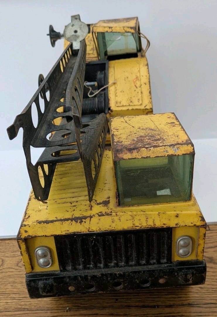 Vtg Nylint Michigan Crane Truck Pressed Steel Yellow Black Parts or Restoration