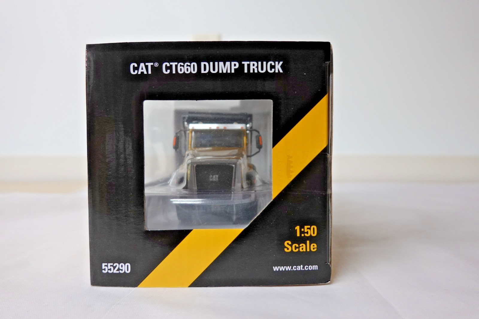 NORSCOT 55290 CAT CT660 DUMP TRUCK 1:50 SCALE N.I.B